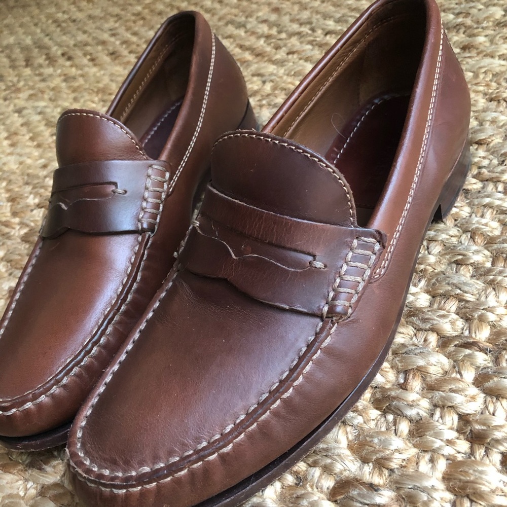 HS Trask Penny Loafer. Size 9 D
